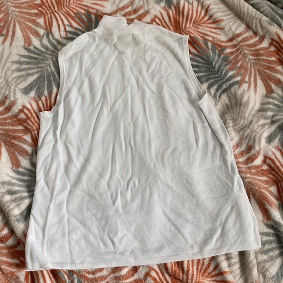 White low turtle neck - Picture 3 of 4